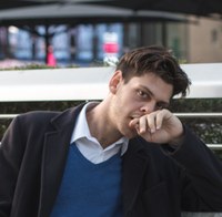 Requiem for a Hero, una residenza "virtuale" per Manuel Macadamia